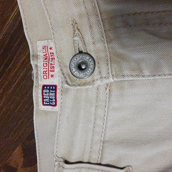 Faded Glory Ladies Denim Shorts - Picture 2 of 4